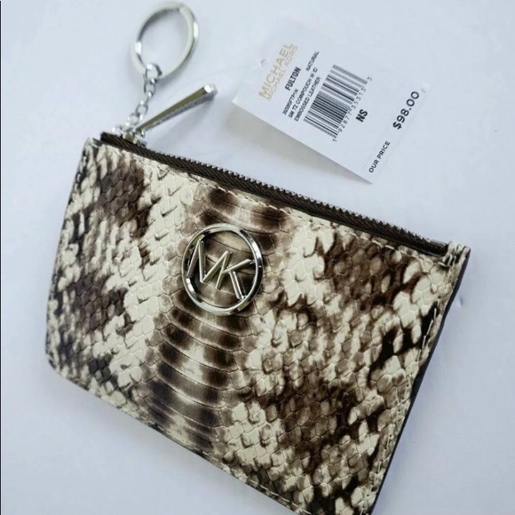 Michael Kors Handbags - 🌻 Michael Kors small coin snake case key ring NEW
